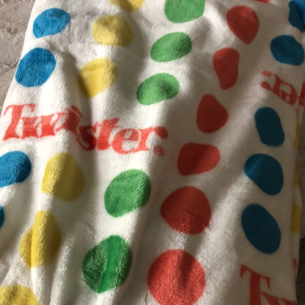 Hasbro Gaming Plush TWISTER Throw Blanket